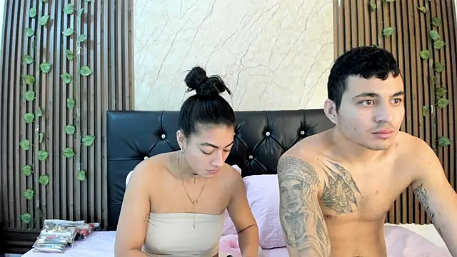 Snapshot of MarceANDCami chatting on May 2026 05:20:02 PM MarceANDCami online show from May 2026 05:20:02 PM