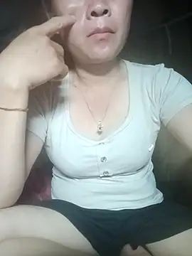 Snapshot of Lella_01 chatting on June 2026 06:52:02 AM Lella 01 online show from June 2026 06:52:02 AM