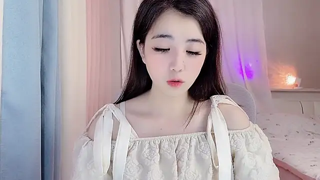 amy-6668 online show from May 2026 06:10:02 AM