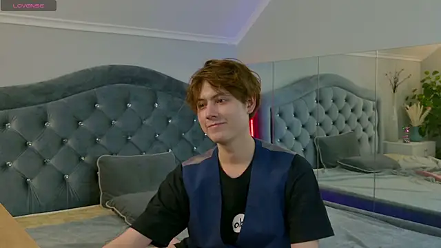 Mark Ian  online show from April 2026 05:30:01 PM