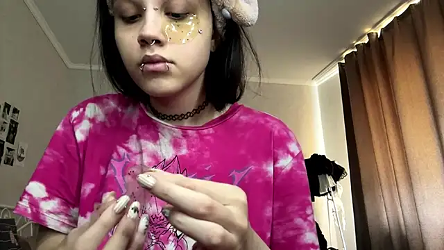 LouisePavlides online show from June 2026 01:04:01 PM