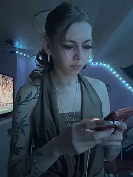 Lina-420 online show from June 2026 07:12:01 PM