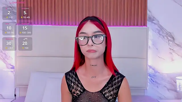 Snapshot of _bella_rossee_ chatting on June 2026 03:50:02 AM bella rossee online show from June 2026 03:50:02 AM