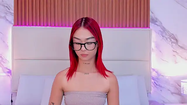 Snapshot of _bella_rossee_ chatting on June 2026 04:28:01 AM bella rossee online show from June 2026 04:28:01 AM