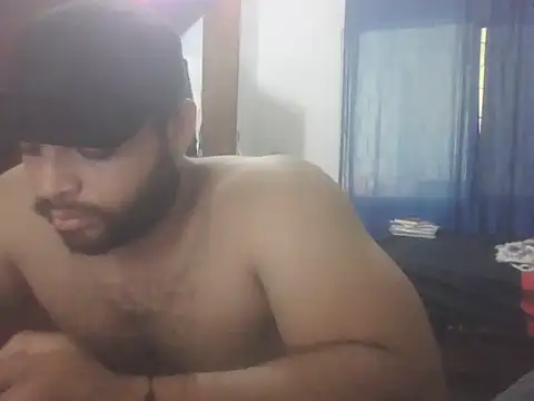 Bearmachin online show from May 2026 07:44:02 PM