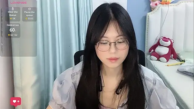 Snapshot of Luna-666 chatting on May 2026 12:56:02 PM Luna-666 online show from May 2026 12:56:02 PM