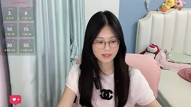 Snapshot of Luna-666 chatting on June 2026 11:58:02 AM Luna-666 online show from June 2026 11:58:02 AM