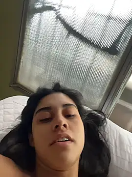 Snapshot of mia_moonna chatting on May 2026 12:00:01 PM mia moonna online show from May 2026 12:00:01 PM