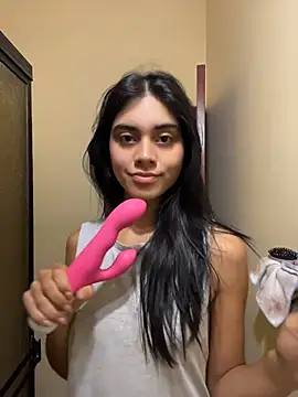 Snapshot of mia_moonna chatting on June 2026 11:31:01 AM mia moonna online show from June 2026 11:31:01 AM