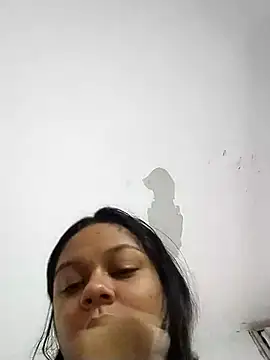 zoehot07 online show from April 2026 07:12:01 PM