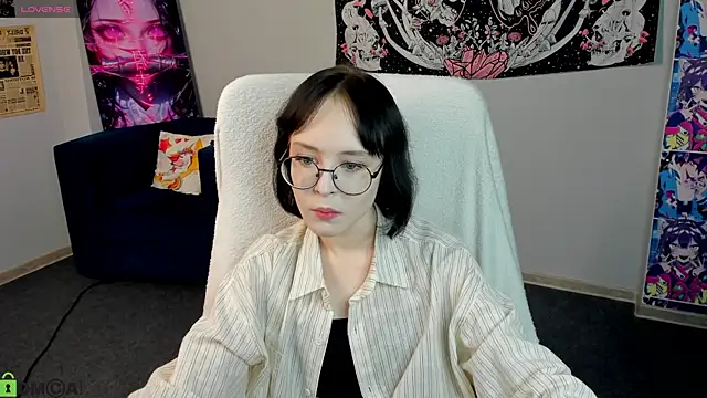 Lilac-Muse online show from June 2026 11:37:01 AM