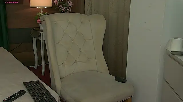 AlyceBeau online show from June 2026 06:09:01 AM