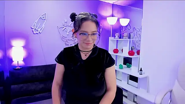 MaraMartinez  online show from May 2026 07:40:02 PM