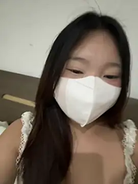 Snapshot of Ni_Tran chatting on July 2026 04:34:02 PM Ni Tran online show from July 2026 04:34:02 PM