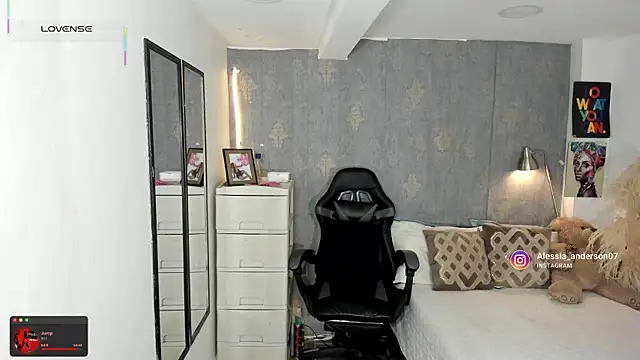 Snapshot of alessia_anderson chatting on September 2025 12:45:01 AM alessia anderson online show from September 2025 12:45:01 AM