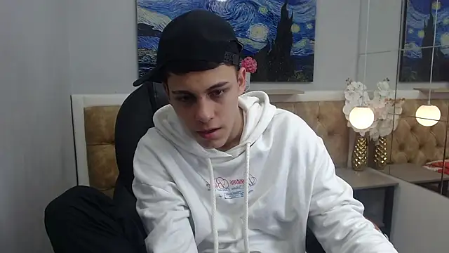 Snapshot of Ethanx18_ chatting on May 2026 03:46:02 AM Ethanx18 online show from May 2026 03:46:02 AM