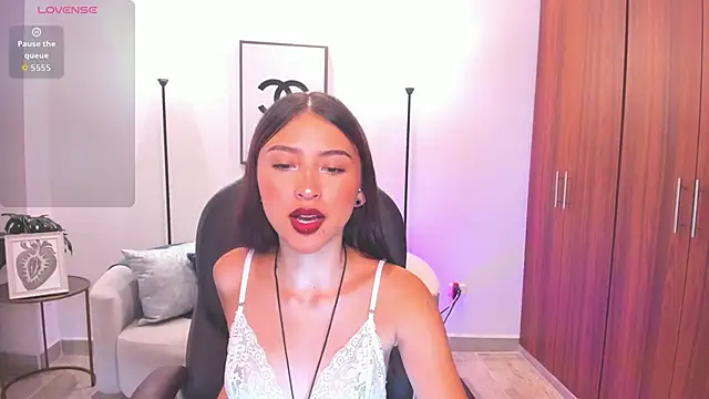 Nikky sweett  online show from May 2026 09:08:01 PM