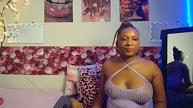 EnchantingLisa online show from May 2026 06:37:01 PM