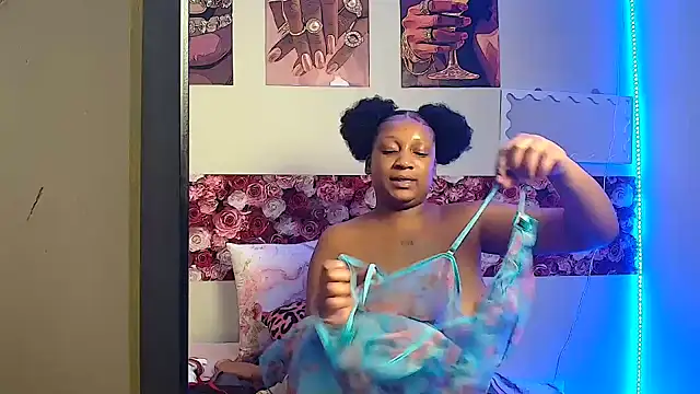 EnchantingLisa online show from May 2026 07:08:02 PM