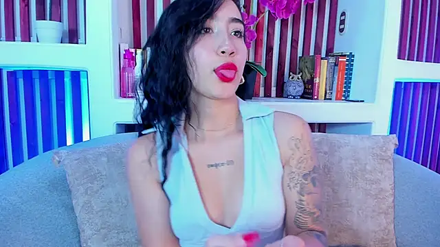 AshleyGross  online show from May 2026 08:05:01 PM
