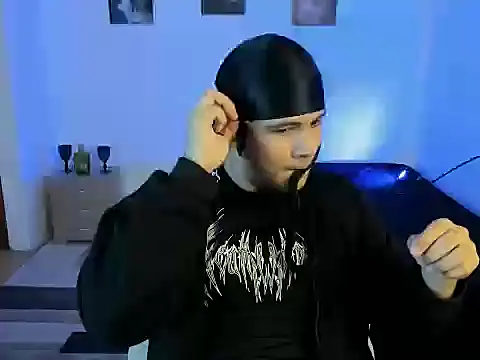 Snapshot of sant_wahlberg chatting on June 2026 10:22:01 PM sant wahlberg online show from June 2026 10:22:01 PM