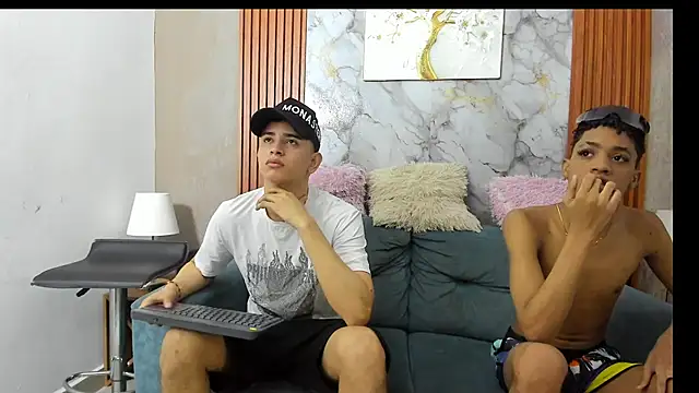 Snapshot of LOVE_GUYS1 chatting on June 2026 01:15:01 PM LOVE GUYS1 online show from June 2026 01:15:01 PM