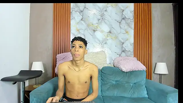 Snapshot of LOVE_GUYS1 chatting on June 2026 01:28:02 PM LOVE GUYS1 online show from June 2026 01:28:02 PM