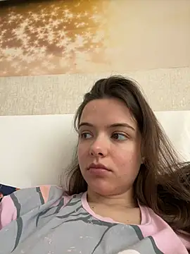 TheGirlWhoCriedDuck online show from May 2026 06:08:01 AM