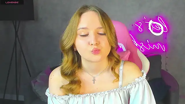 Emmaa Kimm online show from June 2026 12:56:02 AM
