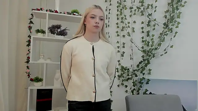 AmandaTrousdale online show from April 2026 12:31:01 PM