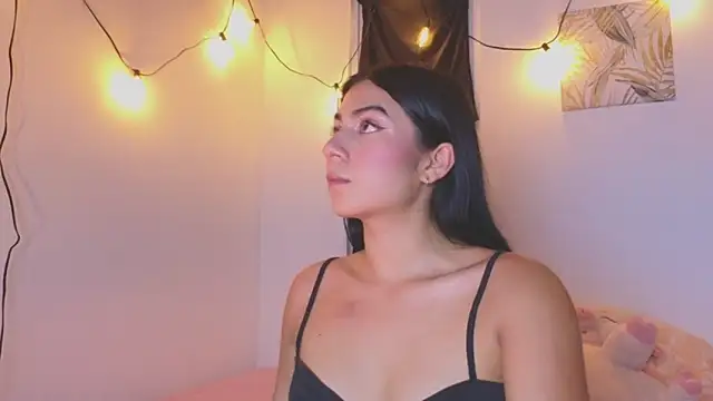 Snapshot of VictoriaaLopez chatting on June 2026 07:02:02 PM VictoriaaLopez online show from June 2026 07:02:02 PM