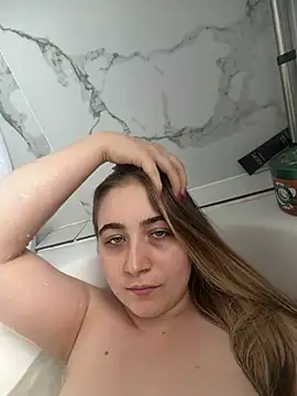 Snapshot of Taylormillie471 chatting on May 2026 01:16:02 PM Taylormillie471 online show from May 2026 01:16:02 PM