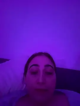 Snapshot of Taylormillie471 chatting on May 2026 11:24:02 PM Taylormillie471 online show from May 2026 11:24:02 PM