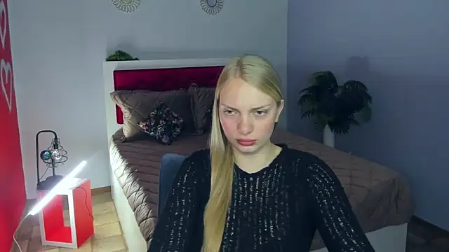 Snapshot of NancyGlamour chatting on May 2026 09:24:01 AM NancyGlamour online show from May 2026 09:24:01 AM