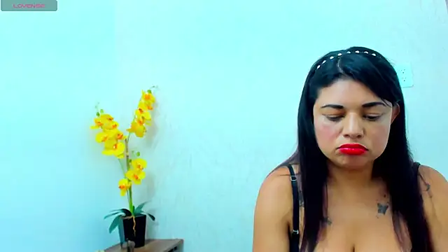 ChloeSmith9 online show from April 2026 07:31:02 PM