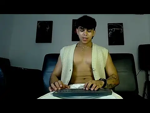 Snapshot of noahprada chatting on May 2026 03:57:02 AM noahprada online show from May 2026 03:57:02 AM