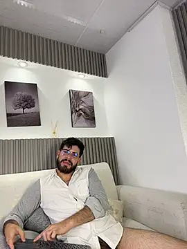 DomBoy  online show from May 2026 07:45:02 PM