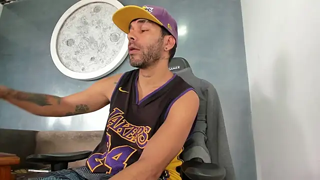 kevin collins76 online show from April 2026 06:47:02 PM