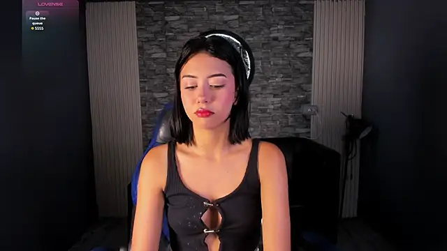 gemma 19  online show from May 2026 09:21:01 PM
