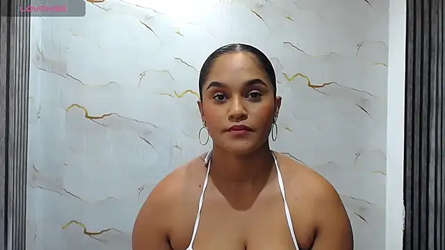 Snapshot of Liaa_cams chatting on June 2026 10:29:01 PM Liaa cams online show from June 2026 10:29:01 PM