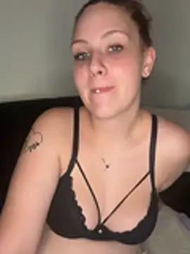 CuteBeaX online show from June 2026 07:03:02 PM