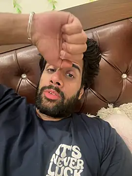 couple gay  online show from April 2026 06:25:01 PM