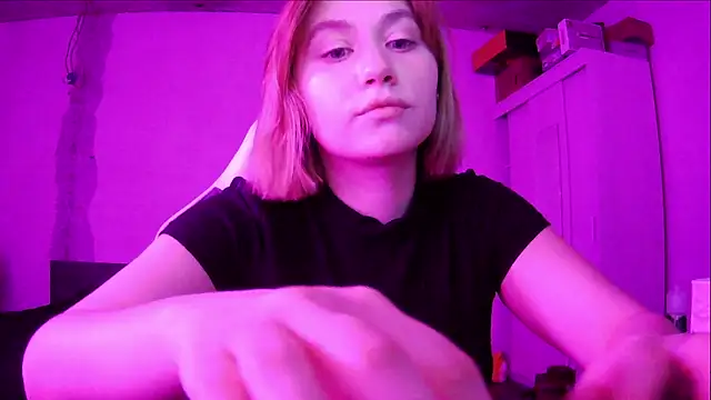 SuzieAllen online show from May 2026 05:32:02 PM
