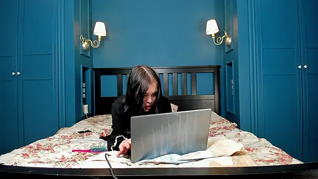 NineSemen online show from April 2026 01:01:01 AM