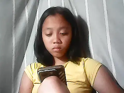 Yours AsianPinayGirl18 online show from June 2026 10:04:01 PM