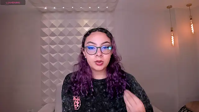 LoiseHarper online show from June 2026 12:02:02 AM