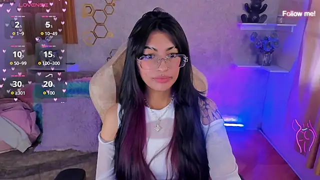 Snapshot of mia_smoke_ chatting on June 2026 04:50:02 PM mia smoke online show from June 2026 04:50:02 PM