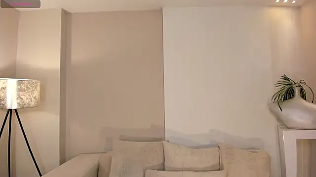 SaphiraJames online show from July 2026 06:03:01 PM