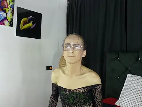 dulce alexandra online show from May 2026 12:12:01 PM
