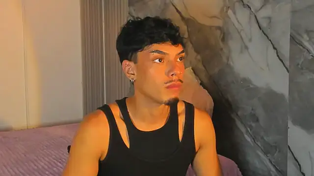 Snapshot of AlexLaurent chatting on June 2026 11:34:01 AM AlexLaurent online show from June 2026 11:34:01 AM